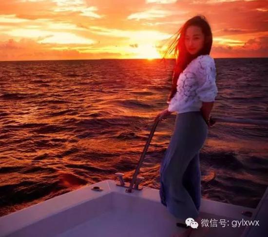 明星旅行糗事一籮筐 總有一個(gè)萌到你！