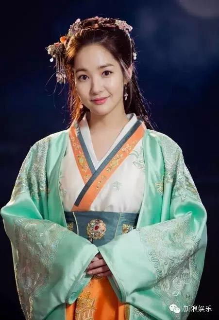 允兒招架不住古裝？韓國女星古裝LOOK一覽 誰贏了？