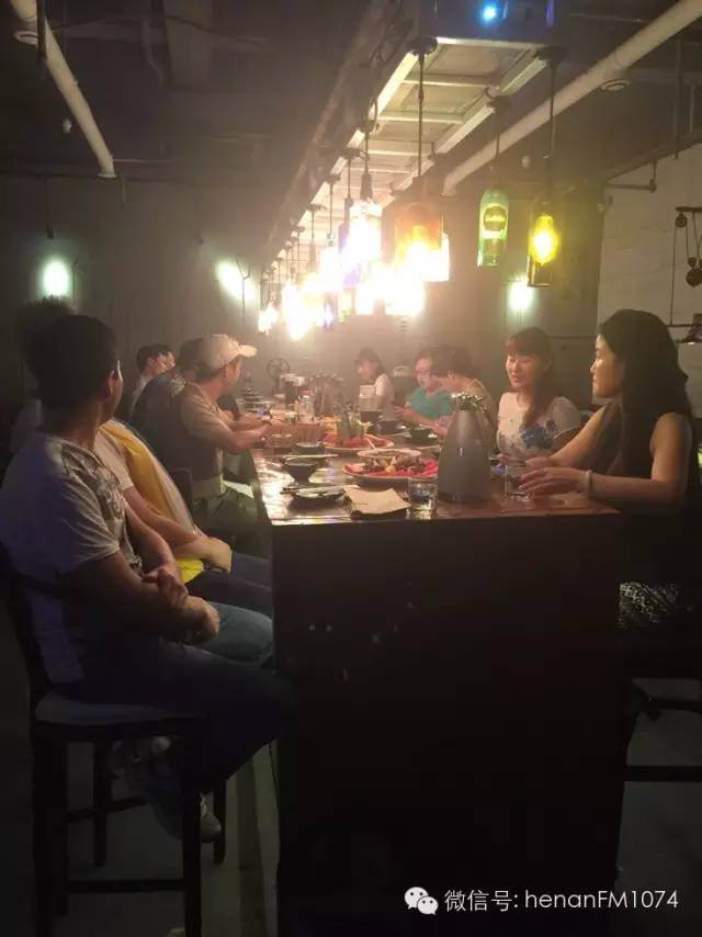 他們在干什么？