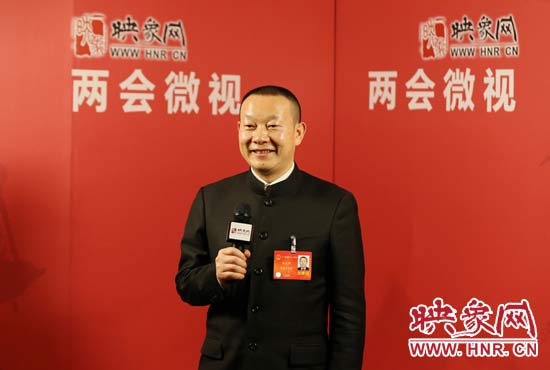全國人大代表劉文新接受映象網(wǎng)“兩會(huì)微視”訪談。