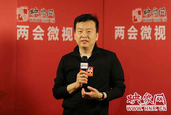 全國人大代表張澤群接受映象網(wǎng)“兩會微視”訪談。