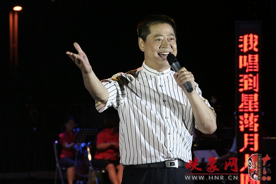 國(guó)家一級(jí)演員、河南省曲劇團(tuán)團(tuán)長(zhǎng)孟祥禮演唱《你家在哪里》