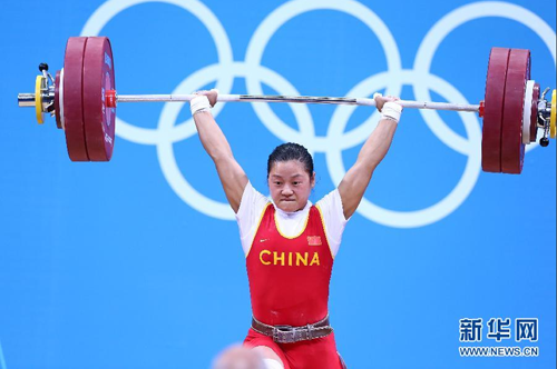 河南姑娘李雪英拿下女舉58公斤級桂冠