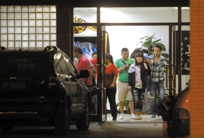 2012年9月17日，廠橋小學(xué)門口，一女子駕車錯將油門當(dāng)剎車，撞死一男學(xué)生。