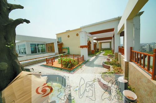 “空中花園”的假樹、水車、小橋都已經(jīng)被拆除