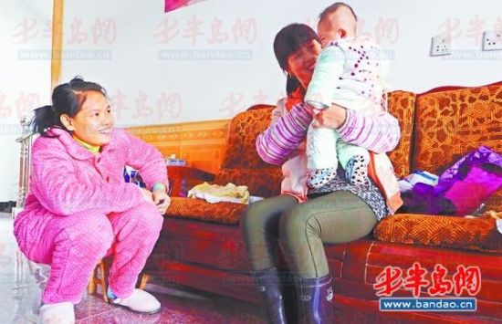 一位嫁給村民的外籍女孩認為她們的主要作用其實是生孩子。