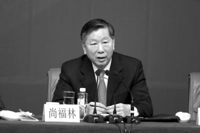 銀監(jiān)會主席尚福林。記者王海欣攝