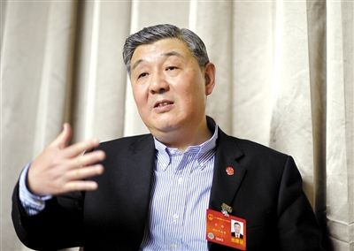 今年全國兩會(huì)期間，全國人大代表、浙江高院院長齊奇接受記者采訪。新京報(bào)記者 陳杰 攝