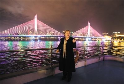 2012年2月3日，德國總理默克爾夜游廣州。