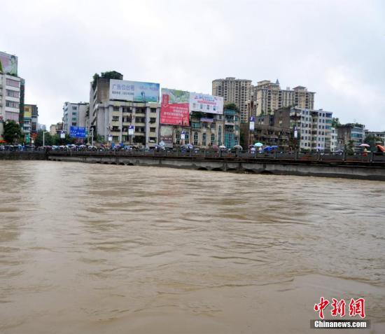 7月15日，貴州湄潭縣普降大到暴雨，遭受二十年一遇的洪澇災(zāi)害。