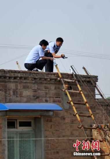 河北特大涉槍刑事案:刑警隊(duì)長(zhǎng)講述接警后槍戰(zhàn)經(jīng)過 河北特大涉槍刑事案:刑警隊(duì)長(zhǎng)講述接警后槍戰(zhàn)經(jīng)過