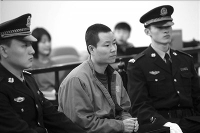 男子偷數(shù)萬信件報(bào)紙賣廢紙 涉侵犯通信自由受審 男子偷數(shù)萬信件報(bào)紙賣廢紙 涉侵犯通信自由受審