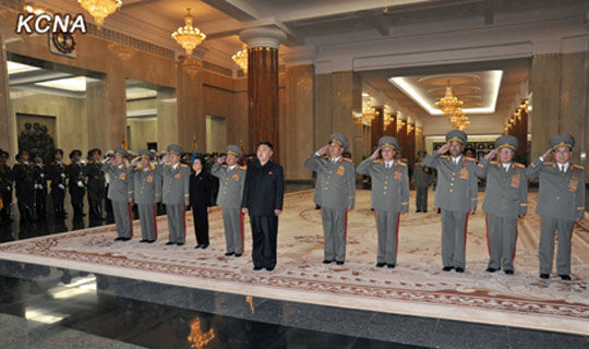 金正恩來到錦繡山太陽(yáng)宮。圖片來源：朝中社