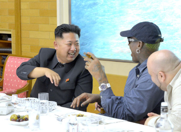 近日，朝鮮最高領(lǐng)導(dǎo)人金正恩已在平壤再次會見并宴請了正在朝鮮訪問的前美國全國籃球協(xié)會(NBA)球星羅德