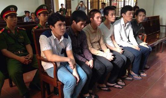 　12月3日，越南邊和市人民法院判處參與反華騷亂的6名罪犯1年至2年6個(gè)月不等的有期徒刑。