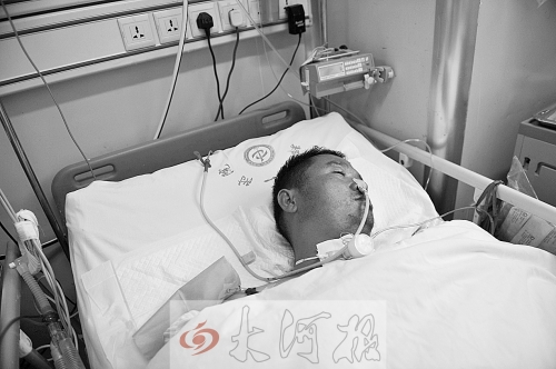 姚戰(zhàn)標因甲烷中毒，大腦受到損害，重度昏迷。