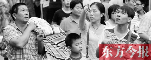 家長(zhǎng)親自送孩子上大學(xué)，最主要的原因還是擔(dān)心孩子的安全問(wèn)題