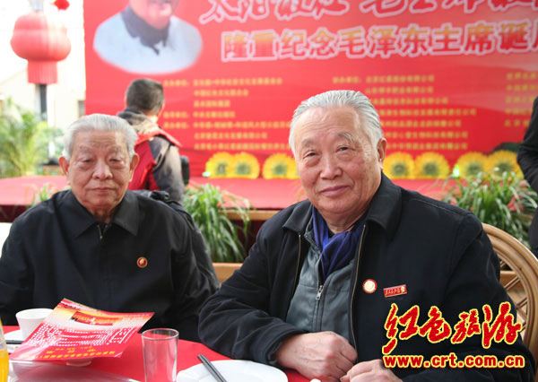 各地舉行毛澤東誕辰119周年紀(jì)念活動(dòng)