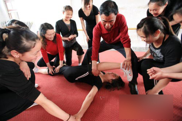 藝校妹子到底有多苦？