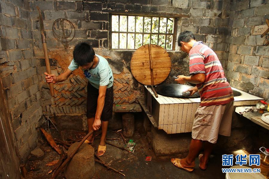 農(nóng)場棚戶區(qū)的最后留守家庭：留下的是回憶，迎來的是幸福