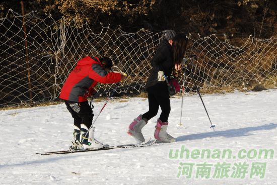 全家滑雪總動(dòng)員 甘山優(yōu)惠大放送