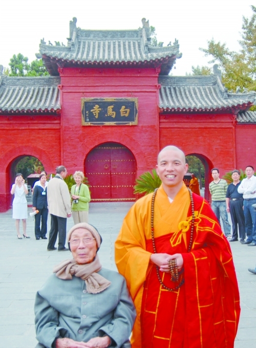 邵逸夫百歲游河南：龍門(mén)石窟、白馬寺曾留下足跡