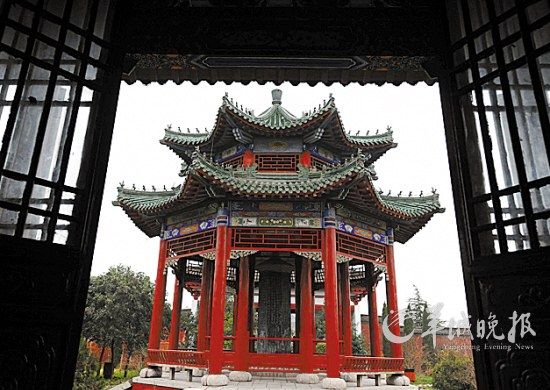 河南商丘古城建于明朝正德六年(公元1511年)，是國(guó)內(nèi)保存較好的古城之一 王頌 攝