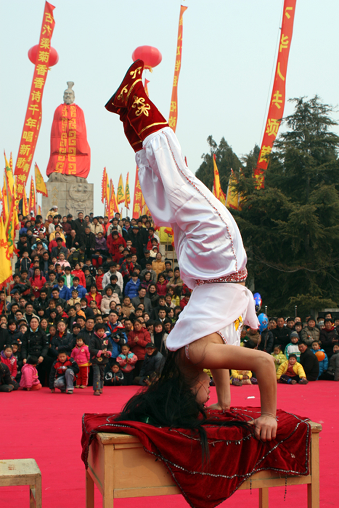 　　超強(qiáng)的演出陣容,超強(qiáng)的娛樂產(chǎn)品組合。