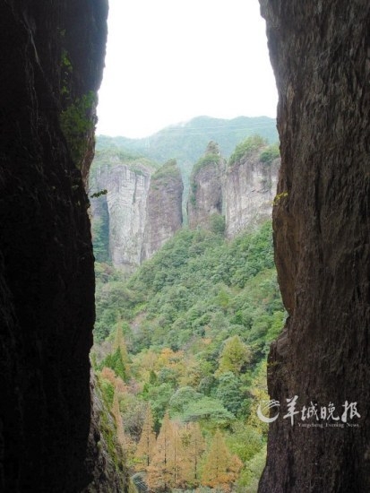 雁蕩山以奇峰、瀑布著稱。