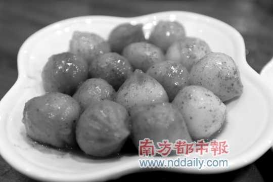 碧紗籠的水晶包,帶著咖啡味。