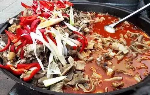 新疆奇葩”黑暗料理“ 你吃過嘛？
