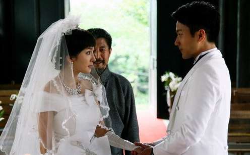 楊冪劉愷威婚紗造型。