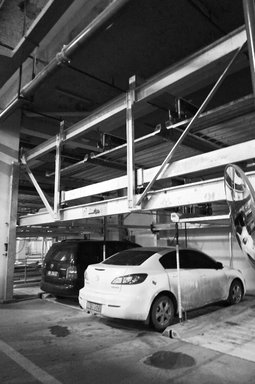 蘇荷立體式公共停車(chē)場(chǎng)去年12月開(kāi)始使用，有384個(gè)車(chē)位。