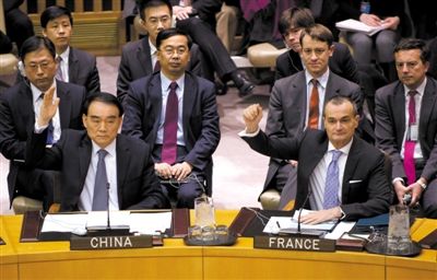 1月22日，紐約，中國常駐聯(lián)合國代表李保東舉手贊成通過對(duì)朝鮮制裁決議。