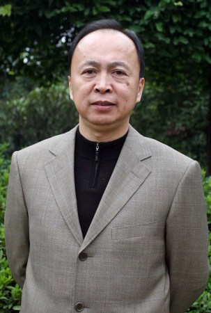 2007年11月5日，十七大黨代表湘西自治州州委書記童名謙。
