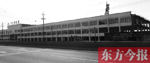 家居建材城已經(jīng)封頂，可耿莊村的安置房還未見蹤影。