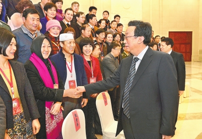 1月20日上午，省委書記、省人大常委會(huì)主任郭庚茂,省委副書記、省長(zhǎng)謝伏瞻等親切接見了省民族團(tuán)結(jié)