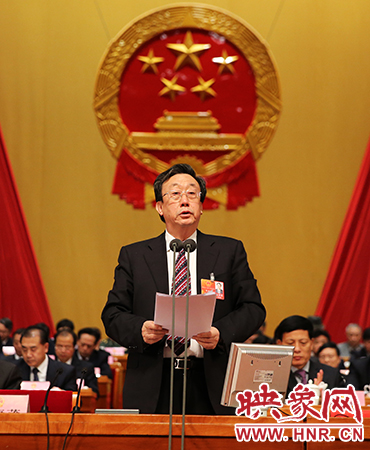 在表決通過(guò)各項(xiàng)決議后，省委書(shū)記、省人大常委會(huì)主任郭庚茂作出講話