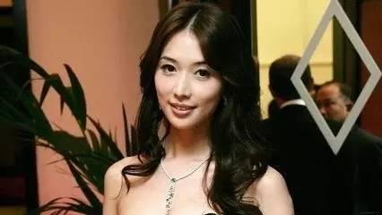 宋丹丹一條微博疑似又把林志玲陳冠希罵戰(zhàn)推向新高度！