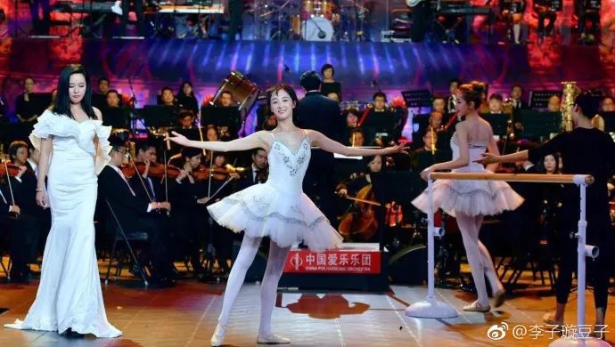 《創(chuàng)造101》主題曲公布，這個被吐槽油膩的c位是什么來頭？