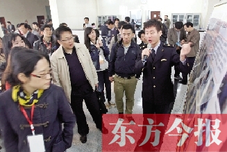 鄭州新鄭綜合保稅區(qū)的成就，引發(fā)了六省媒體記者的關(guān)注
