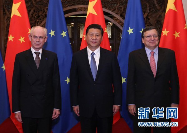 習(xí)近平會(huì)見歐洲理事會(huì)主席范龍佩和歐盟委員會(huì)主席巴羅佐。新華社記者 龐興雷 攝