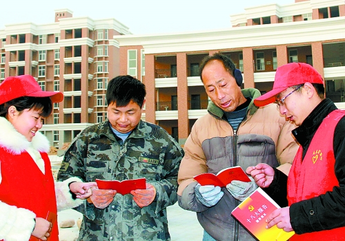 孟州大學(xué)生村官宣講團進基層