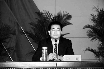 濮陽市委常委、市委政法委書記李剛