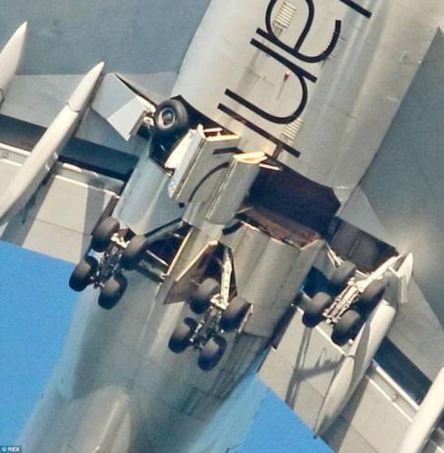 維珍航空飛拉斯維加斯航班緊急迫降 維珍航空飛拉斯維加斯航班緊急迫降