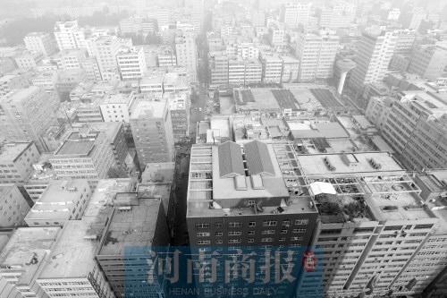 陳寨密密麻麻的出租房，或許將成為歷史  鄧萬里/攝