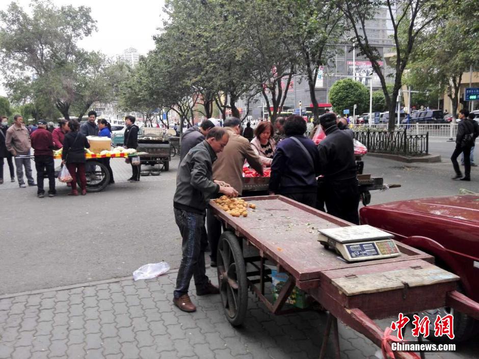 自治區(qū)和烏魯木齊市有關(guān)部門迅速處置，傷員已全部送往醫(yī)院救治。