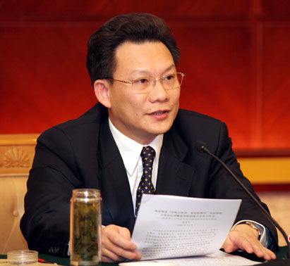 內蒙古自治區(qū)黨委常委、自治區(qū)政府副主席潘逸陽