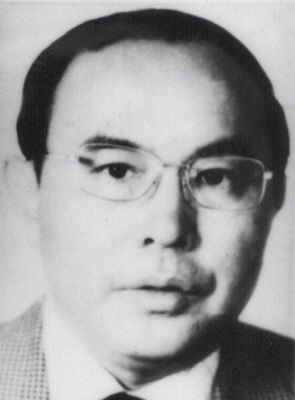胡玉興 現(xiàn)年59歲，外逃前任山西省太原市住房制度改革辦公室主任，2002年7月逃往澳大利亞或新西蘭。