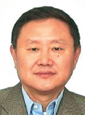 胡奉憲 現(xiàn)年60歲，外逃前任四川韻律實(shí)業(yè)發(fā)展公司總經(jīng)理、董事長，2009年11月逃往美國或澳大利亞。